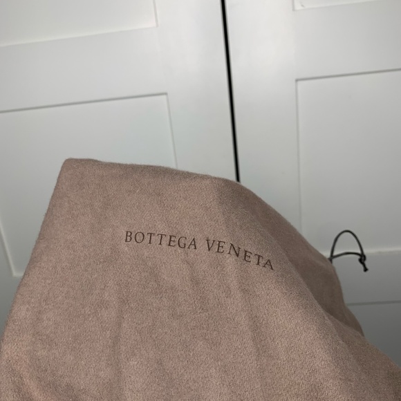 Bottega Veneta Suede Beige Chelsea Boots - Picture 7 of 7